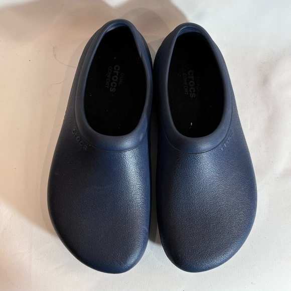 CROCS Sz 7 On The Clock Work Anti-Slip Slip On Shoes Clogs in Navy - Picture 3 of 8